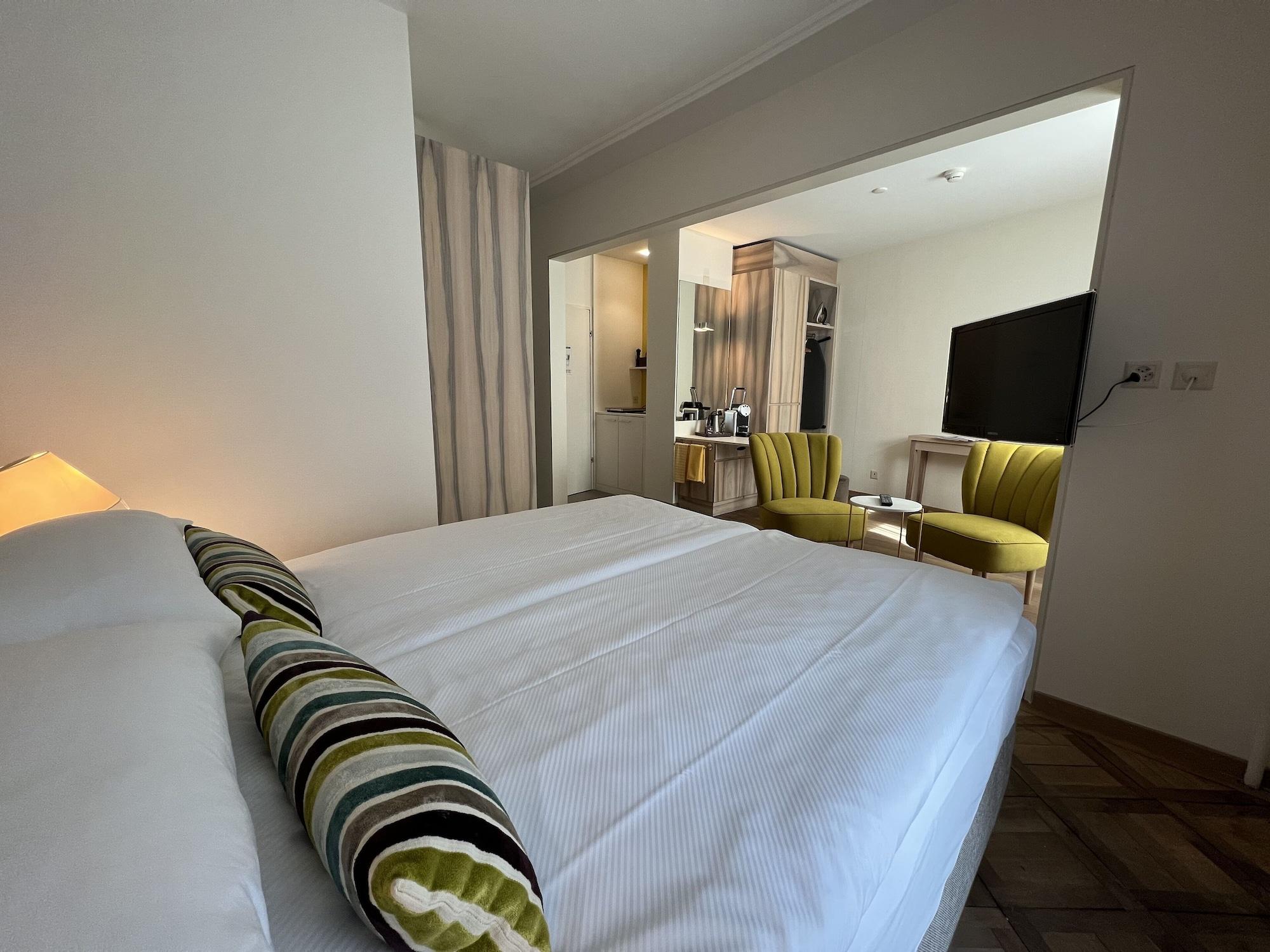 Platzhirsch Zuerich - Downtown Boutique Hotel & Sushi Lounge Екстериор снимка